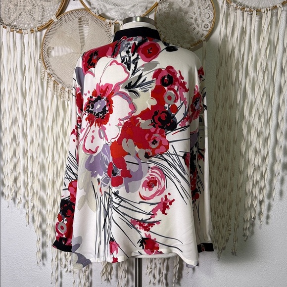 Citron Santa Monica Silk Red and Lilac Gray Floral Print Button Front 2X - Picture 7 of 11